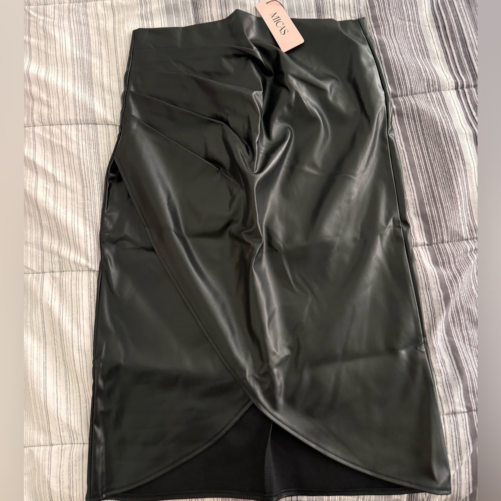 Black skirt